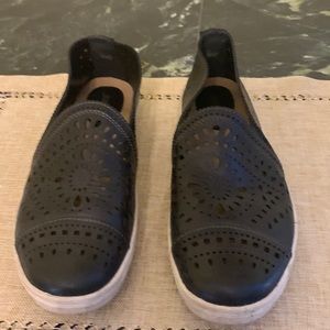 Earth shoes by DNA footwear